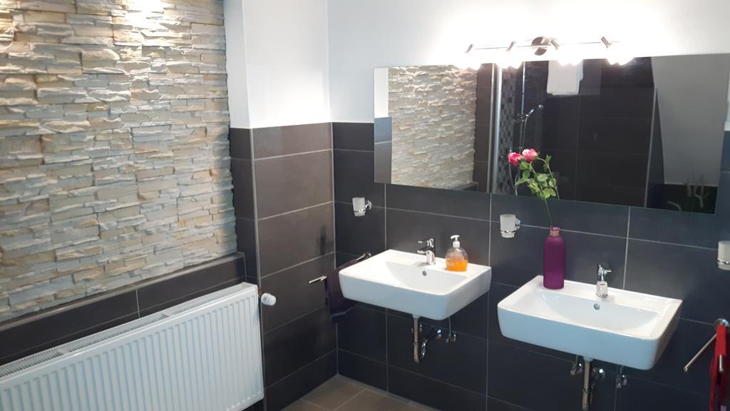 Hotel In Der Strassen Solingen Ngoại thất bức ảnh