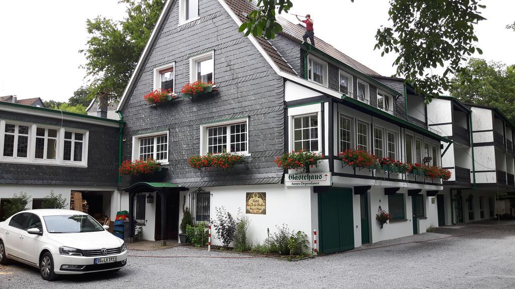 Hotel In Der Strassen Solingen Ngoại thất bức ảnh