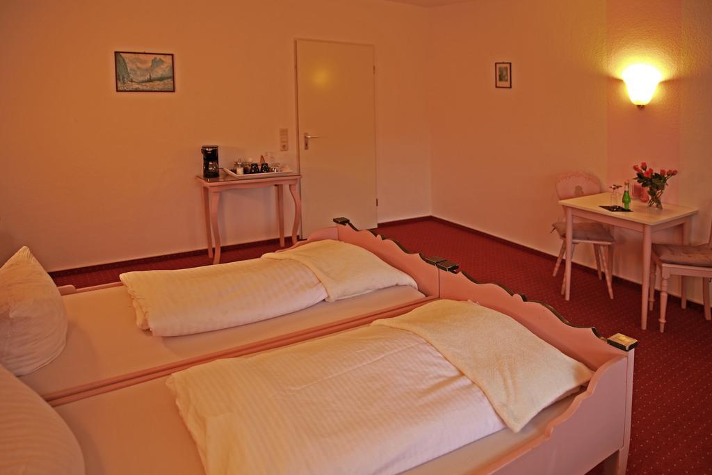 Hotel In Der Strassen Solingen Ngoại thất bức ảnh